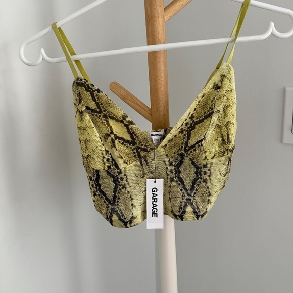 NWT Garage Snake Print Lime Green Crop Top | Size XS | Perfect for Summer - Picture 7 of 7
